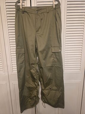 Finesse Olive Green Wide-Leg Cargo Trousers